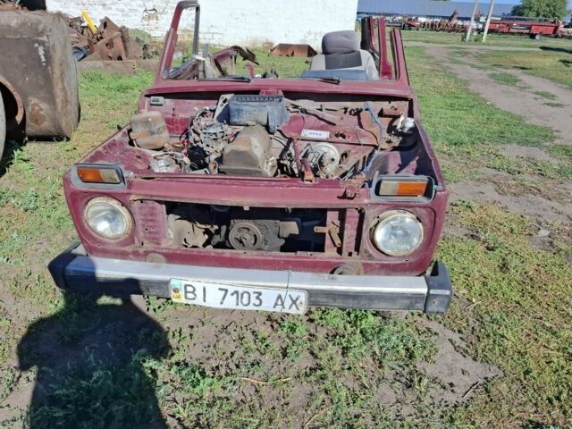 Червоний ВАЗ 21213 Niva, об'ємом двигуна 2 л та пробігом 976 тис. км за 364 $, фото 1 на Automoto.ua
