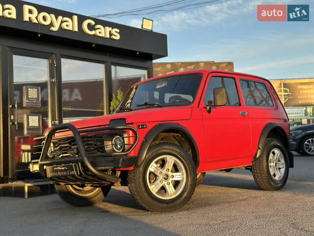Красный ВАЗ 21213 Niva, объемом двигателя 1.7 л и пробегом 131 тыс. км за 5200 $, фото 1 на Automoto.ua
