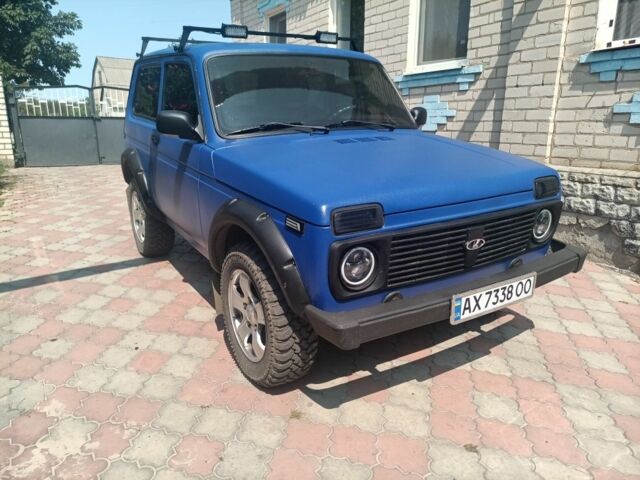 Синий ВАЗ 21213 Niva, объемом двигателя 1.7 л и пробегом 105 тыс. км за 3600 $, фото 1 на Automoto.ua