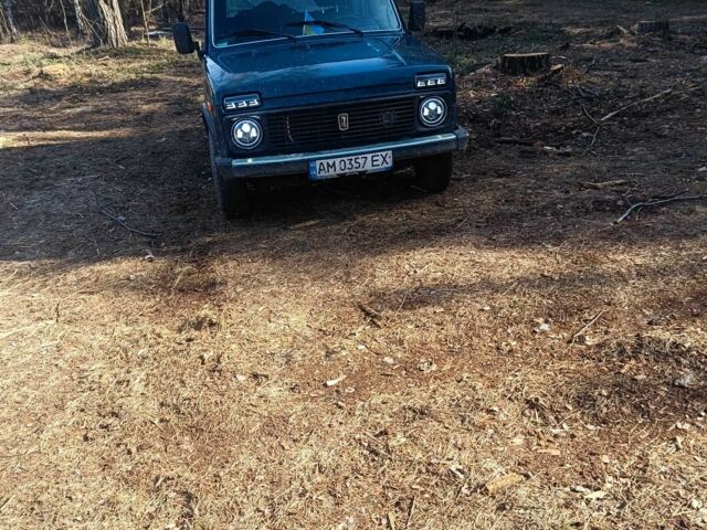 Зеленый ВАЗ 21213 Niva, объемом двигателя 1.6 л и пробегом 100 тыс. км за 2600 $, фото 1 на Automoto.ua