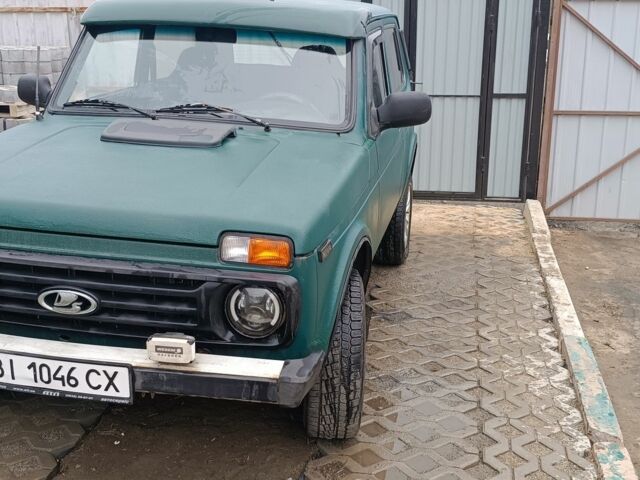 Зеленый ВАЗ 21213 Niva, объемом двигателя 1.6 л и пробегом 10 тыс. км за 3100 $, фото 1 на Automoto.ua