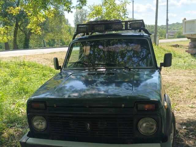 Зелений ВАЗ 21213 Niva, об'ємом двигуна 1.7 л та пробігом 274 тис. км за 1999 $, фото 1 на Automoto.ua