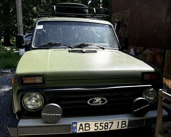 Зеленый ВАЗ 21213 Niva, объемом двигателя 1.69 л и пробегом 260 тыс. км за 2800 $, фото 1 на Automoto.ua