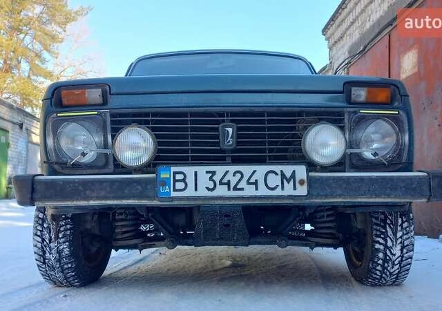 Зеленый ВАЗ 21213 Niva, объемом двигателя 1.7 л и пробегом 130 тыс. км за 2950 $, фото 1 на Automoto.ua