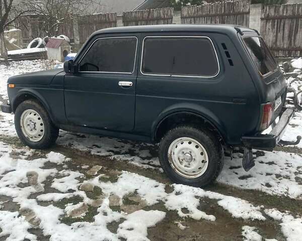 Зеленый ВАЗ 21213 Niva, объемом двигателя 1.69 л и пробегом 125 тыс. км за 2200 $, фото 1 на Automoto.ua