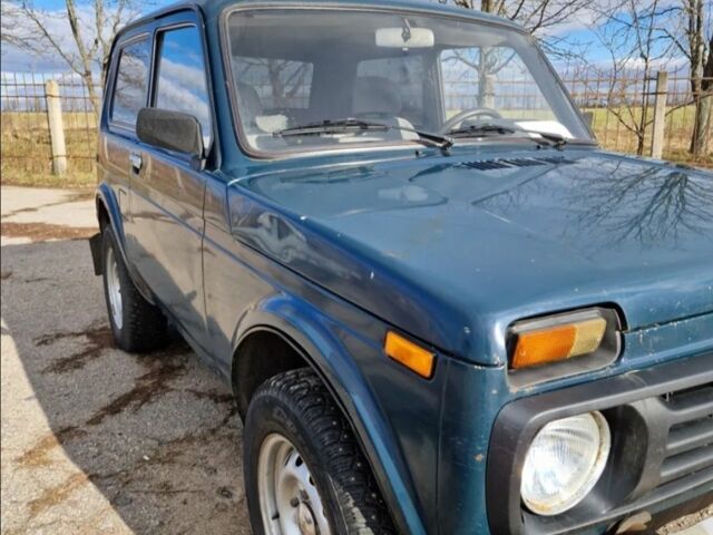 Зеленый ВАЗ 21213 Niva, объемом двигателя 1.7 л и пробегом 140 тыс. км за 2600 $, фото 1 на Automoto.ua