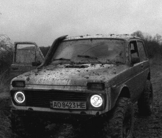 Білий ВАЗ 21214, об'ємом двигуна 1.6 л та пробігом 400 тис. км за 2600 $, фото 1 на Automoto.ua