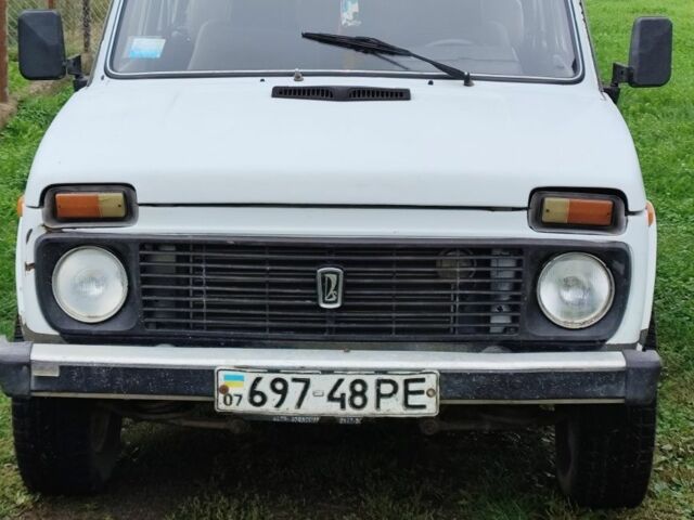 Белый ВАЗ 21214, объемом двигателя 1.7 л и пробегом 65 тыс. км за 1850 $, фото 1 на Automoto.ua