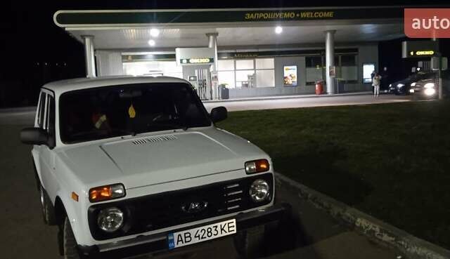 Білий ВАЗ 21214, об'ємом двигуна 1.7 л та пробігом 216 тис. км за 3500 $, фото 1 на Automoto.ua