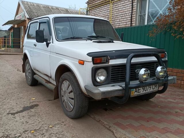 Белый ВАЗ 21214, объемом двигателя 1.7 л и пробегом 89 тыс. км за 2600 $, фото 1 на Automoto.ua