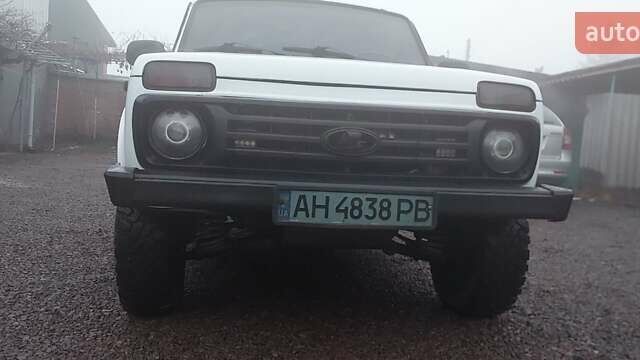 Білий ВАЗ 21214, об'ємом двигуна 1.7 л та пробігом 170 тис. км за 4500 $, фото 1 на Automoto.ua