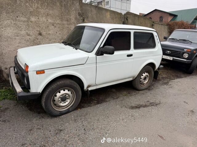Белый ВАЗ 21214, объемом двигателя 1.7 л и пробегом 180 тыс. км за 3500 $, фото 1 на Automoto.ua