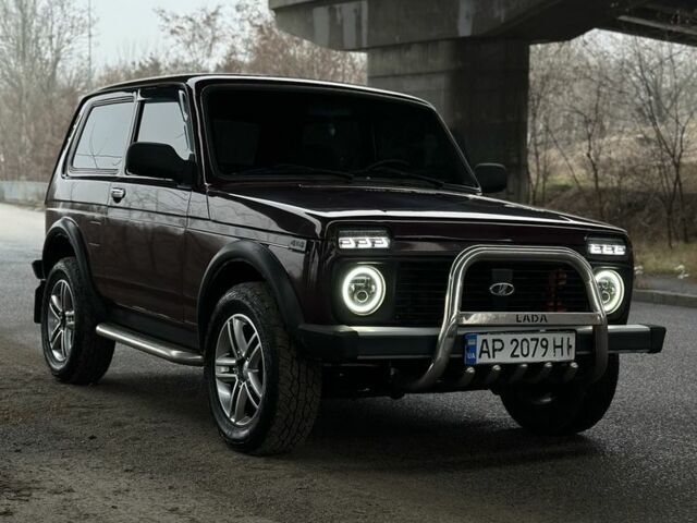 Красный ВАЗ 21214, объемом двигателя 0 л и пробегом 110 тыс. км за 5500 $, фото 1 на Automoto.ua