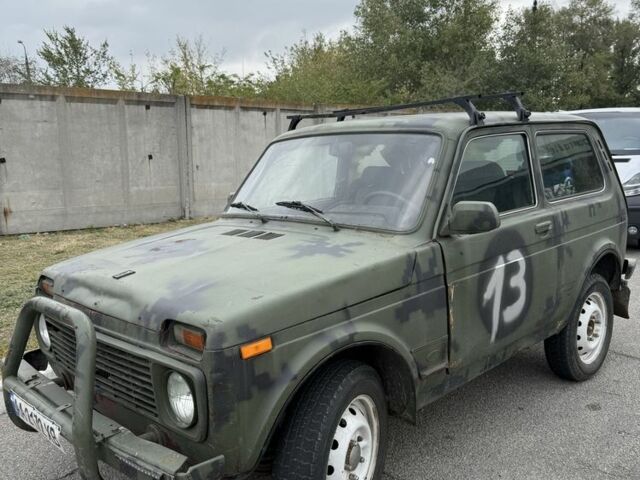 Красный ВАЗ 21214, объемом двигателя 1.7 л и пробегом 3 тыс. км за 999 $, фото 1 на Automoto.ua