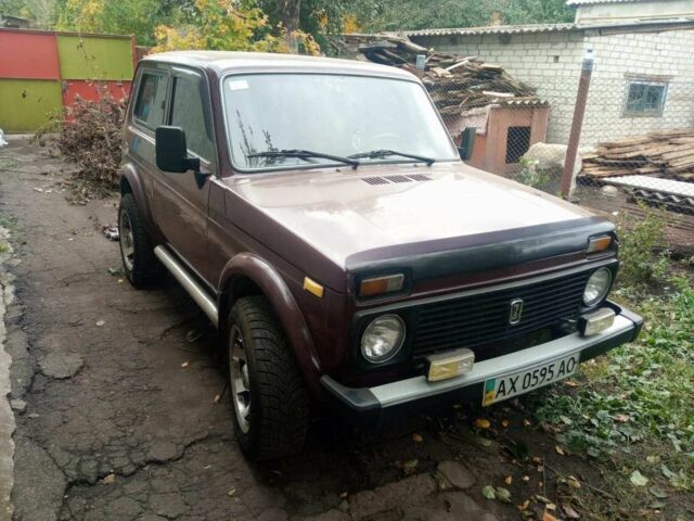Червоний ВАЗ 21214, об'ємом двигуна 1.7 л та пробігом 167 тис. км за 4500 $, фото 1 на Automoto.ua