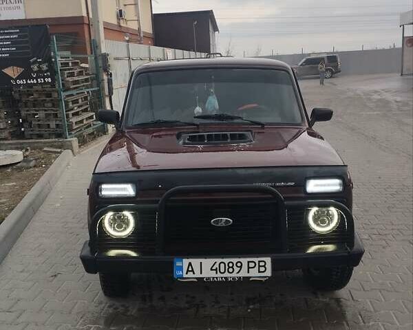 Красный ВАЗ 21214, объемом двигателя 1.7 л и пробегом 5 тыс. км за 4800 $, фото 1 на Automoto.ua