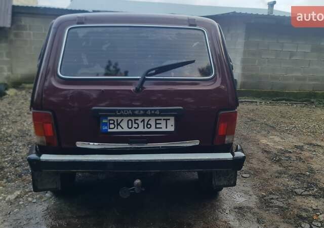 Червоний ВАЗ 21214, об'ємом двигуна 1.69 л та пробігом 187 тис. км за 2500 $, фото 1 на Automoto.ua