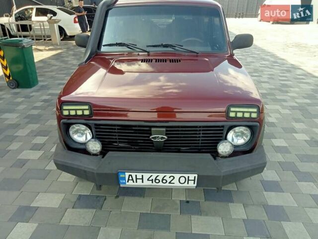 Червоний ВАЗ 21214, об'ємом двигуна 0 л та пробігом 107 тис. км за 4700 $, фото 1 на Automoto.ua