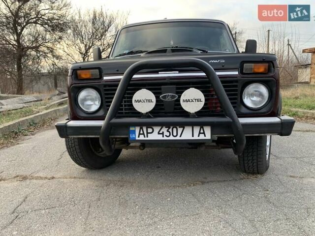 Червоний ВАЗ 21214, об'ємом двигуна 1.69 л та пробігом 83 тис. км за 5400 $, фото 1 на Automoto.ua