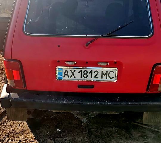 Червоний ВАЗ 21214, об'ємом двигуна 1.7 л та пробігом 156 тис. км за 3500 $, фото 1 на Automoto.ua