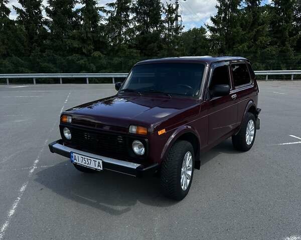 Червоний ВАЗ 21214, об'ємом двигуна 1.69 л та пробігом 213 тис. км за 5500 $, фото 1 на Automoto.ua