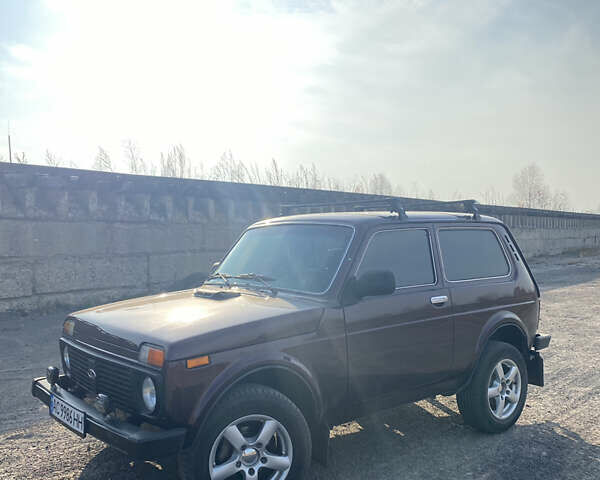 Красный ВАЗ 21214, объемом двигателя 1.69 л и пробегом 71 тыс. км за 5000 $, фото 1 на Automoto.ua