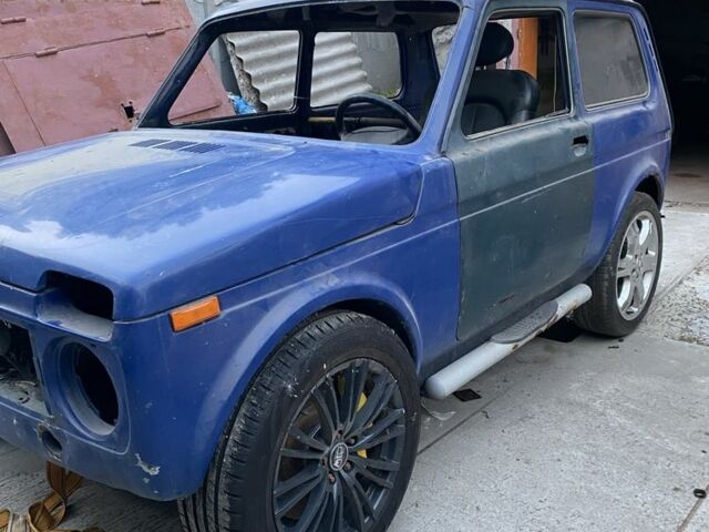 Синий ВАЗ 21214, объемом двигателя 1.7 л и пробегом 150 тыс. км за 450 $, фото 1 на Automoto.ua