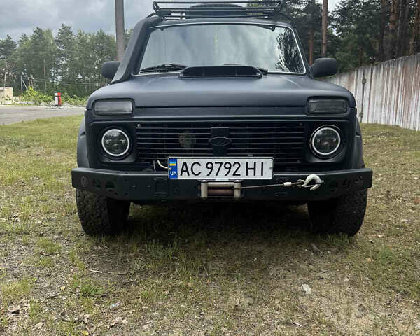 Синий ВАЗ 21214, объемом двигателя 1.7 л и пробегом 158 тыс. км за 4000 $, фото 1 на Automoto.ua