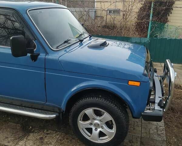 Синій ВАЗ 21214, об'ємом двигуна 1.7 л та пробігом 89 тис. км за 3500 $, фото 1 на Automoto.ua