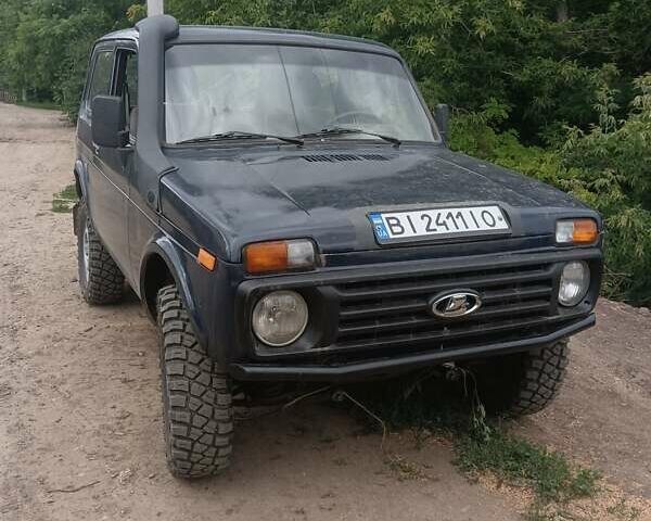 Синій ВАЗ 21214, об'ємом двигуна 1.7 л та пробігом 200 тис. км за 2700 $, фото 1 на Automoto.ua