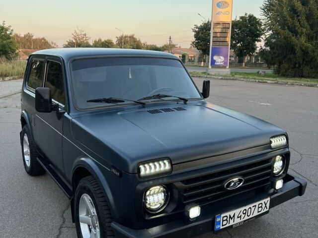 Синий ВАЗ 21214, объемом двигателя 1.7 л и пробегом 208 тыс. км за 4600 $, фото 1 на Automoto.ua