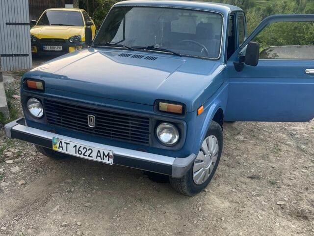 Синий ВАЗ 21214, объемом двигателя 1.7 л и пробегом 104 тыс. км за 2600 $, фото 1 на Automoto.ua