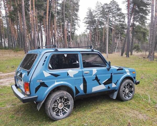 Синій ВАЗ 21214, об'ємом двигуна 1.7 л та пробігом 60 тис. км за 4300 $, фото 1 на Automoto.ua