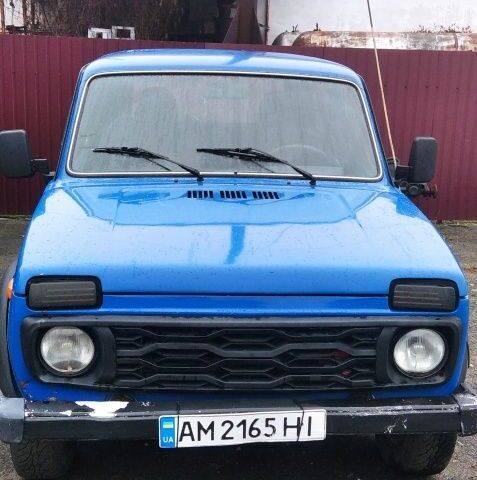 Синий ВАЗ 21214, объемом двигателя 1.7 л и пробегом 200 тыс. км за 2350 $, фото 1 на Automoto.ua