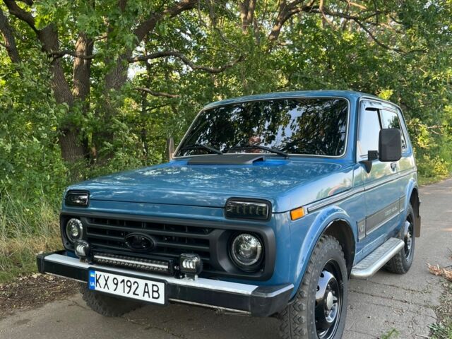 Синий ВАЗ 21214, объемом двигателя 1.7 л и пробегом 77 тыс. км за 4000 $, фото 1 на Automoto.ua