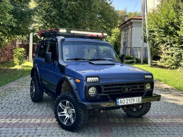 Синий ВАЗ 21214, объемом двигателя 1.7 л и пробегом 92 тыс. км за 5700 $, фото 1 на Automoto.ua