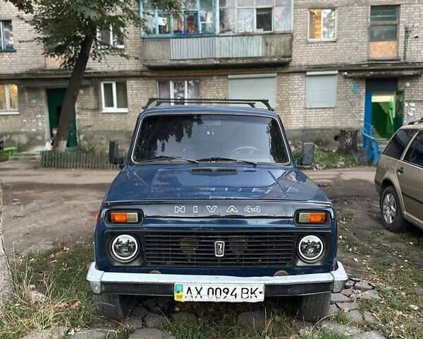 Синий ВАЗ 21214, объемом двигателя 1.69 л и пробегом 135 тыс. км за 3500 $, фото 1 на Automoto.ua