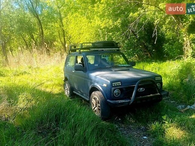 Синій ВАЗ 21214, об'ємом двигуна 1.7 л та пробігом 228 тис. км за 3000 $, фото 1 на Automoto.ua