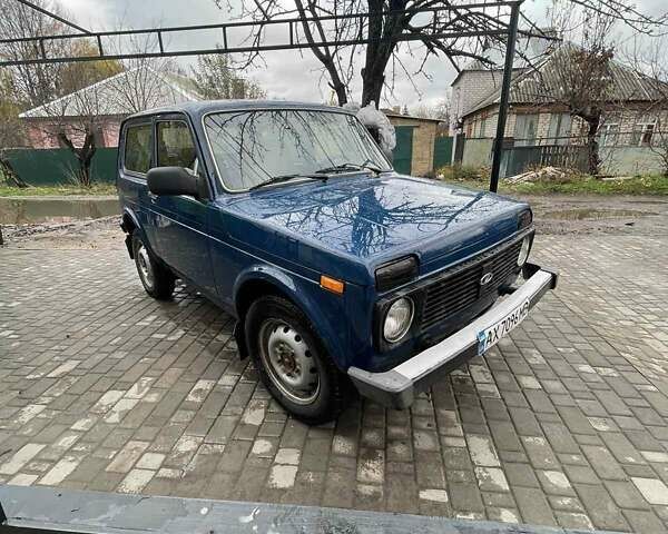 Синий ВАЗ 21214, объемом двигателя 1.69 л и пробегом 200 тыс. км за 2900 $, фото 1 на Automoto.ua