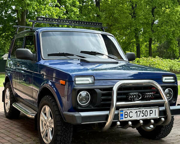 Синій ВАЗ 21214, об'ємом двигуна 1.7 л та пробігом 86 тис. км за 7900 $, фото 1 на Automoto.ua