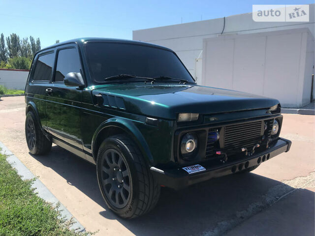 Зелений ВАЗ 21214, об'ємом двигуна 1.6 л та пробігом 2 тис. км за 7900 $, фото 1 на Automoto.ua