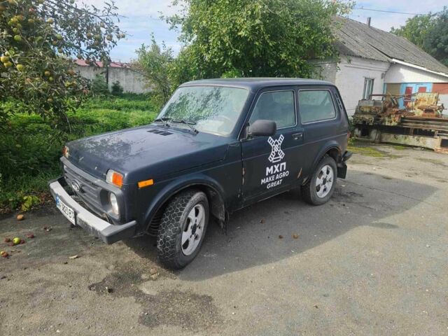 Зелений ВАЗ 21214, об'ємом двигуна 1.7 л та пробігом 300 тис. км за 1787 $, фото 1 на Automoto.ua