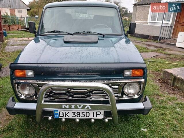 Зеленый ВАЗ 21214, объемом двигателя 1.7 л и пробегом 107 тыс. км за 3600 $, фото 1 на Automoto.ua
