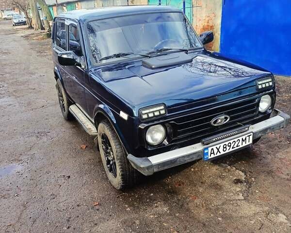 Зеленый ВАЗ 21214, объемом двигателя 1.7 л и пробегом 218 тыс. км за 4500 $, фото 1 на Automoto.ua