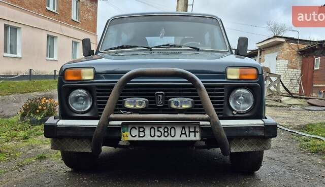 Зелений ВАЗ 21214, об'ємом двигуна 1.7 л та пробігом 224 тис. км за 4000 $, фото 1 на Automoto.ua