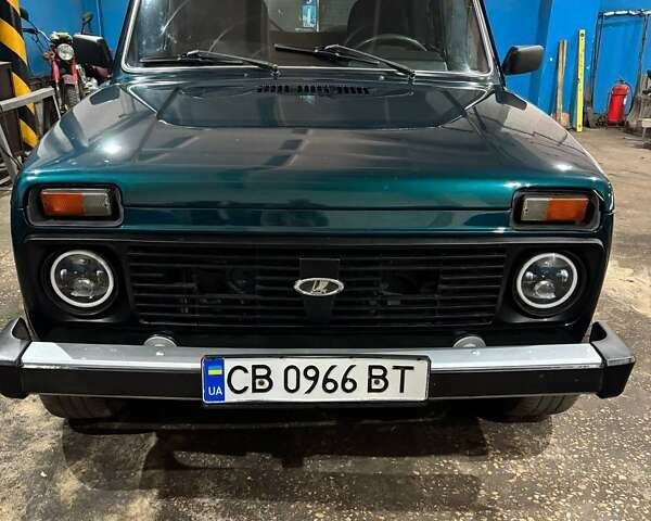 Зеленый ВАЗ 21214, объемом двигателя 1.7 л и пробегом 270 тыс. км за 4300 $, фото 1 на Automoto.ua