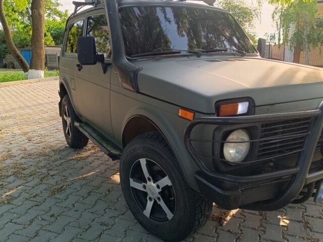 Зелений ВАЗ 21214, об'ємом двигуна 1.7 л та пробігом 230 тис. км за 3500 $, фото 1 на Automoto.ua