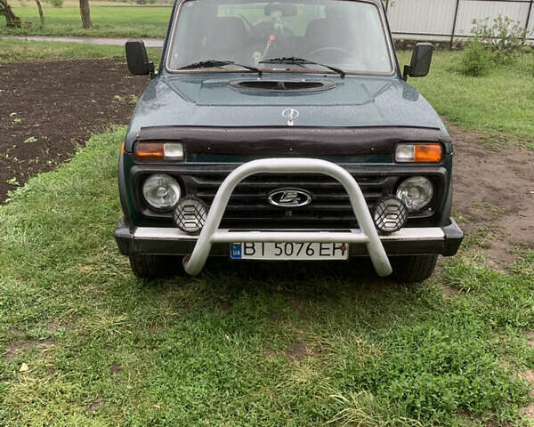 Зеленый ВАЗ 21214, объемом двигателя 1.7 л и пробегом 178 тыс. км за 3800 $, фото 1 на Automoto.ua