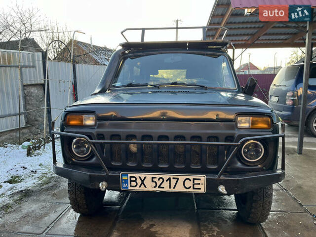 Зелений ВАЗ 21214, об'ємом двигуна 1.7 л та пробігом 147 тис. км за 3000 $, фото 1 на Automoto.ua