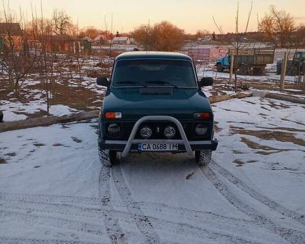 Зеленый ВАЗ 21214, объемом двигателя 1.7 л и пробегом 120 тыс. км за 4700 $, фото 1 на Automoto.ua